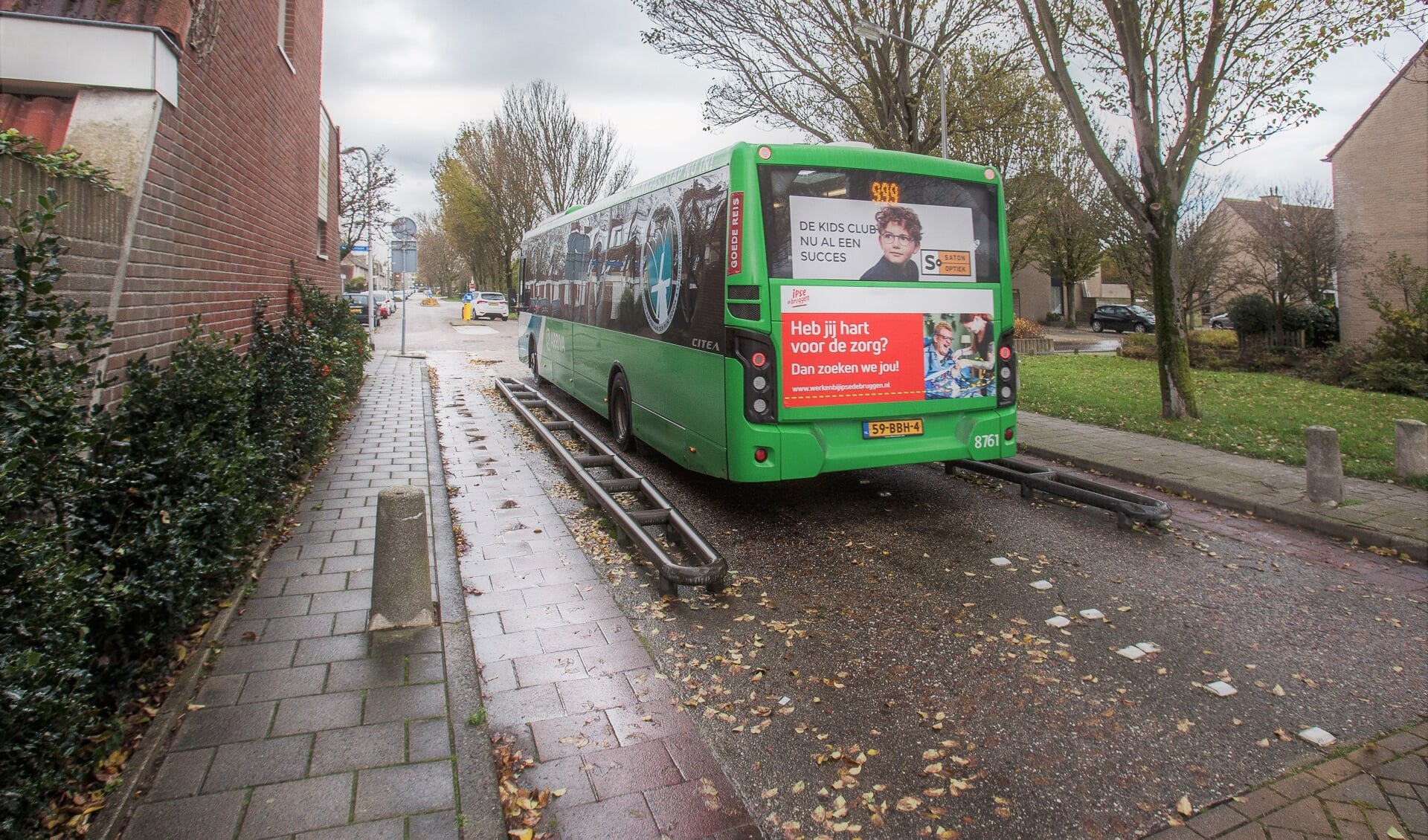 De bussluis tussen de Keplerlaan en Hartweg in Rijnsoever. | Foto: Adrie van Duijvenvoorde