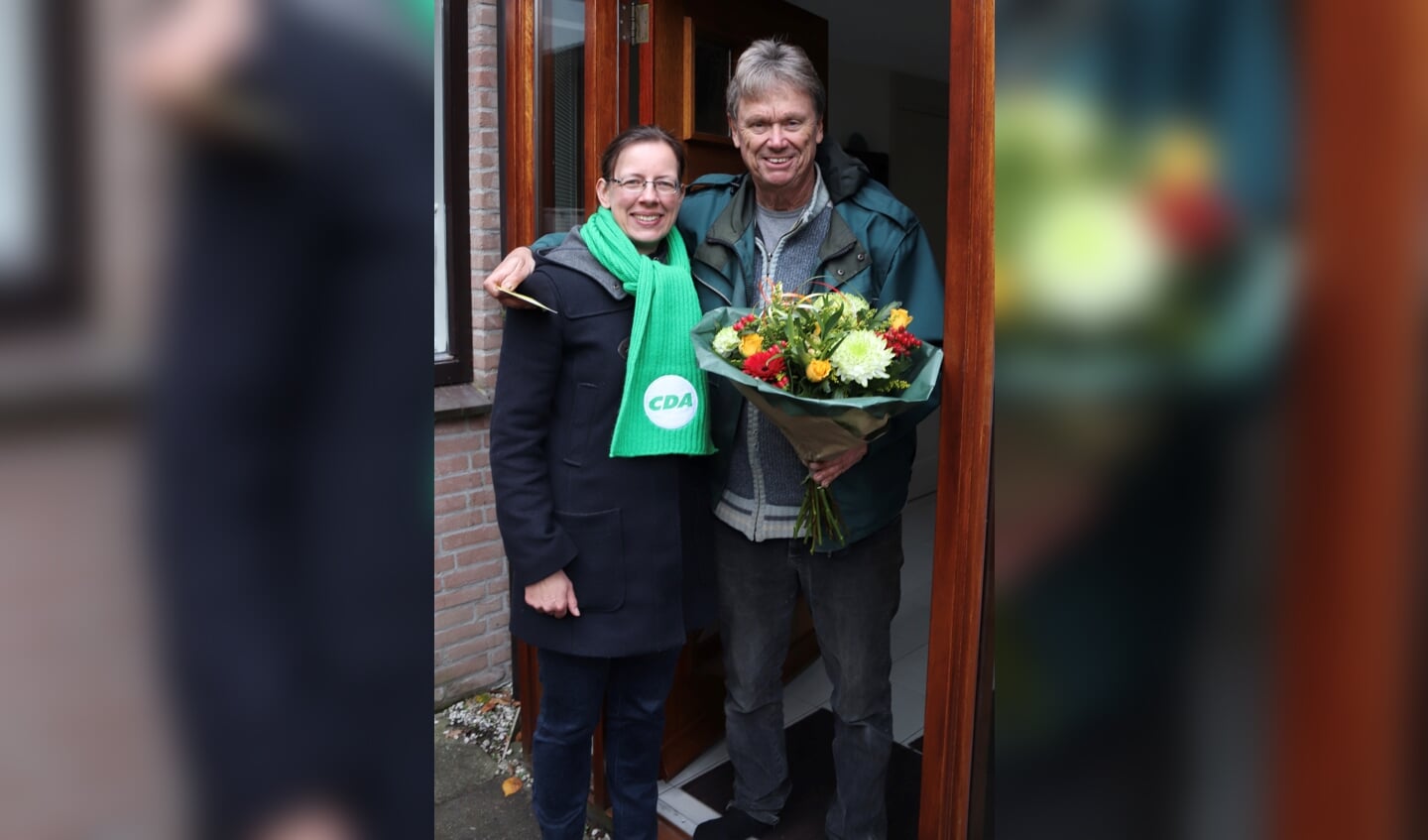 Medea Hempen met supervrijwilliger Hennie Verstraaten