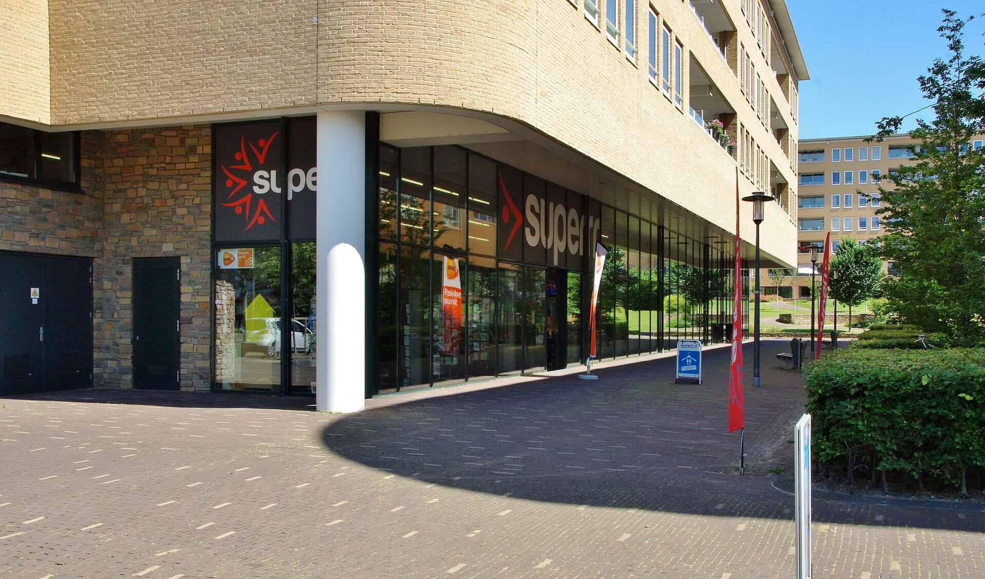 De wijkbewoners hopen dat er een supermarkt zal blijven in Poelgeest. | Archieffoto Willemien Timmers