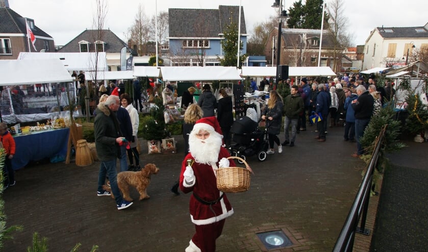Voor de dertiende keer wordt het kerkplein omgetoverd tot kerstmarkt. | Foto: pr.
