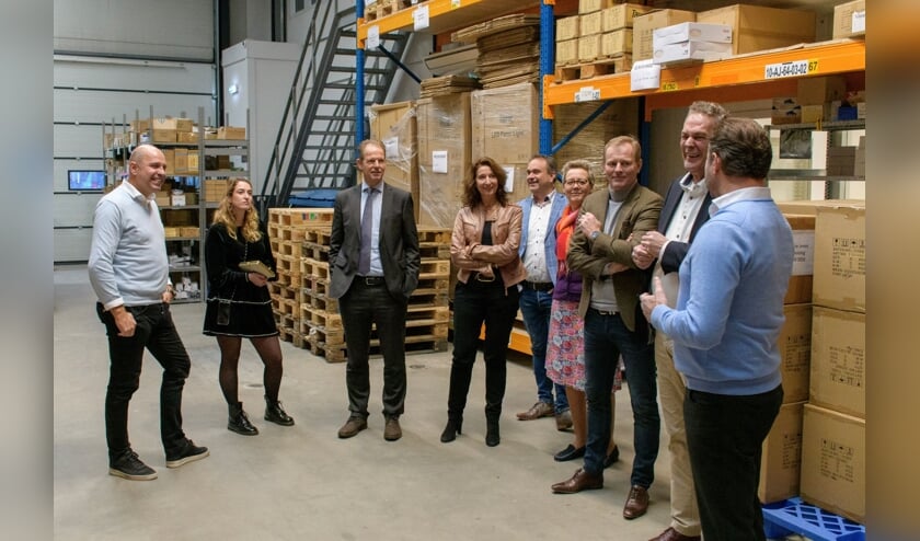 Burgemeester en wethouders krijgen tekst en uitleg. | Foto: pr