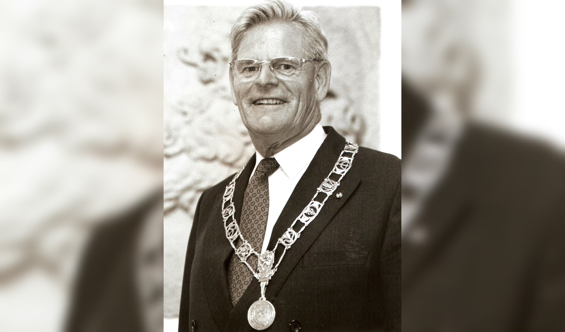 Oud-burgemeester van onder meer Lisse, Gerard van der Kroft. 