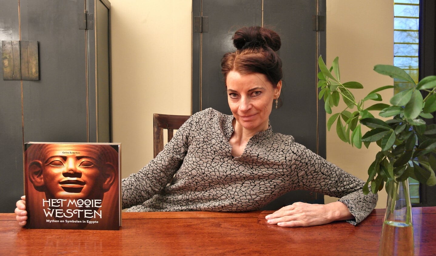 Corina Zuiderduin: 'Het boek gaat niet alleen over de dood, maar vooral over het leven.' | Foto PR