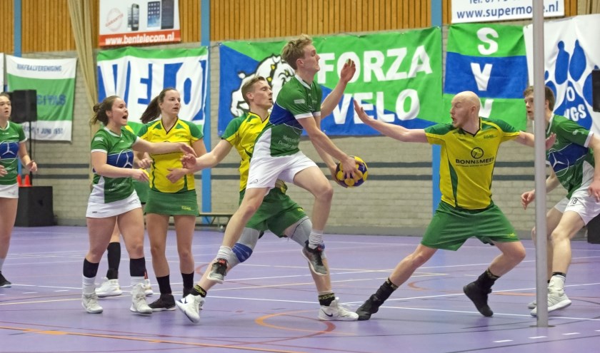 Ivar van Driel in actie tegen KOAG. | Foto: Frans van Herwijnen