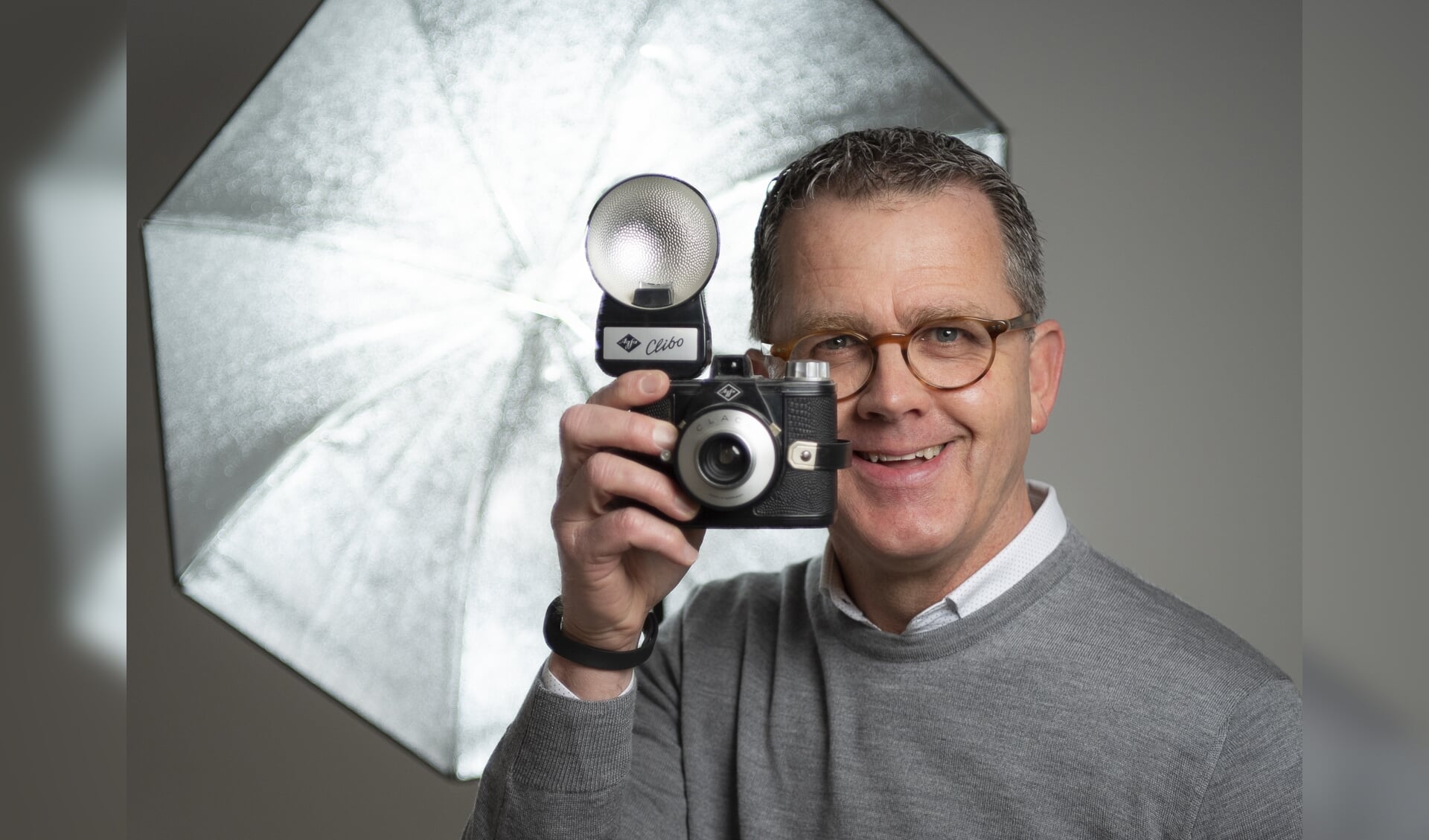 Met deze Clack begon Sven van der Vlugt zijn carrière als fotograaf. | Foto: Michel ter Wolbeek