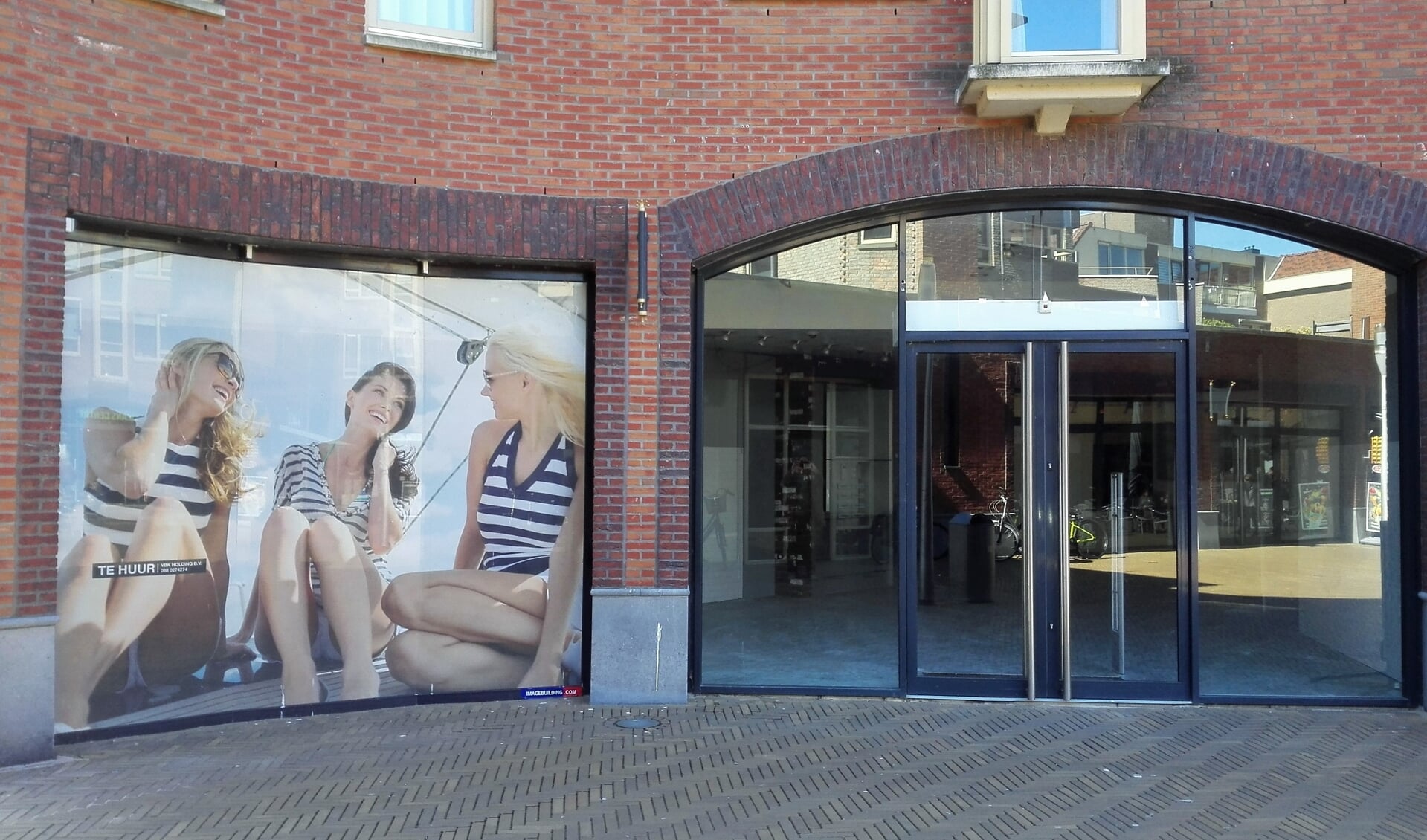 Leegstand van winkels op het Emmaplein in Katwijk.