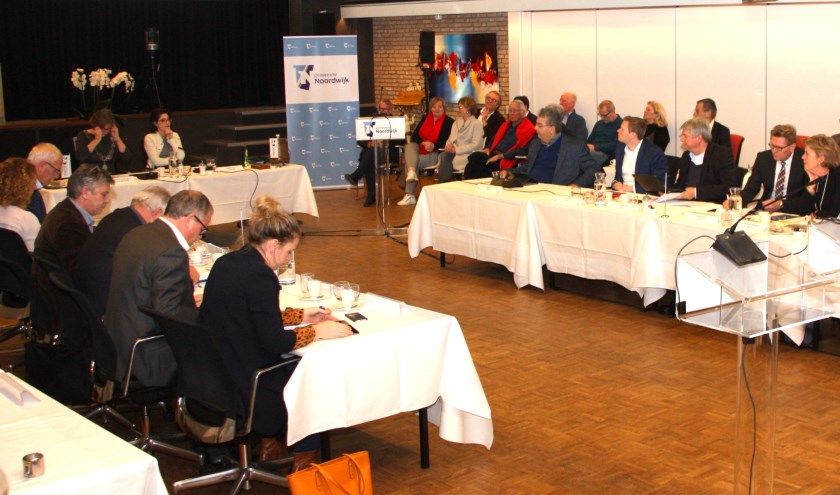 De gemeenteraad buigt zich over de aanpak van calamiteiten. | Foto en tekst: Wim Siemerink