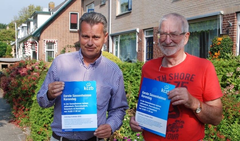 George Germans (l) en Siep Eisenga organiseren de Sassenheimse Korendag. | Foto: archief/ Piet van Kampen