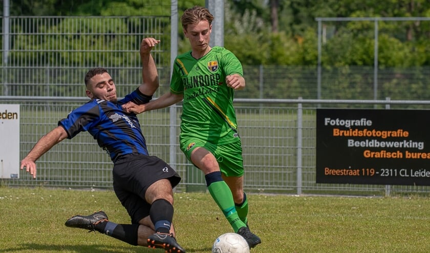 Tim Bakker had een belangrijke rol op de linkerflank.