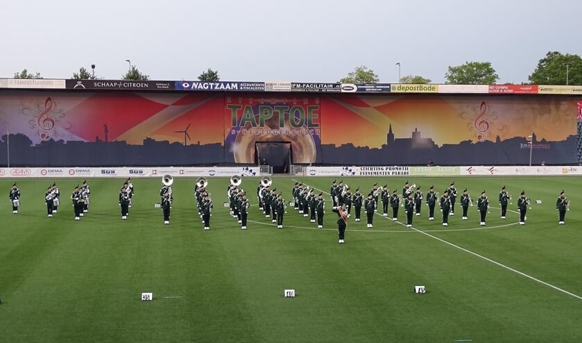 <p>De voorbereidingen voor de taptoe op de Middelmors zijn in volle gang.</p>