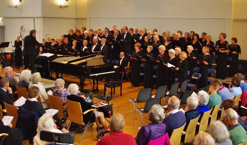 Veel bezoekers genoten van de Carmina Burana. | Foto Willemien Timmers