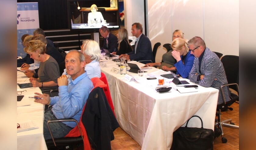 Het bespreken van diverse moties bepaalde deze keer de belangrijkste agendapunten. | Foto: WS