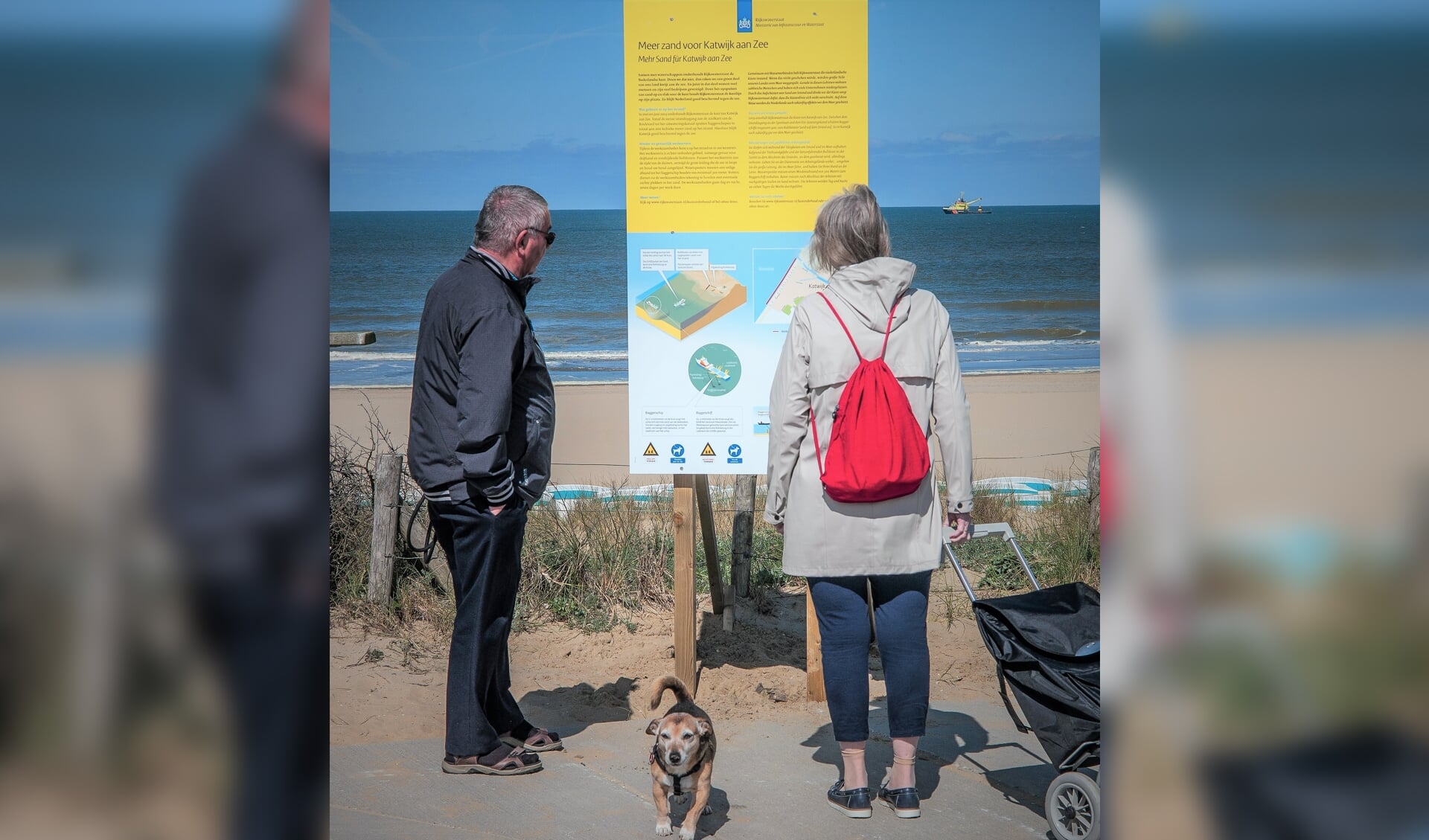 De informatieborden bij het Katwijkse strand.