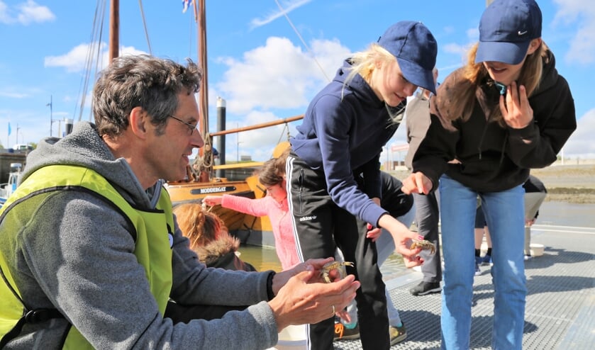 Ib Huysman weet scholieren enthousiast te maken voor de natuur.