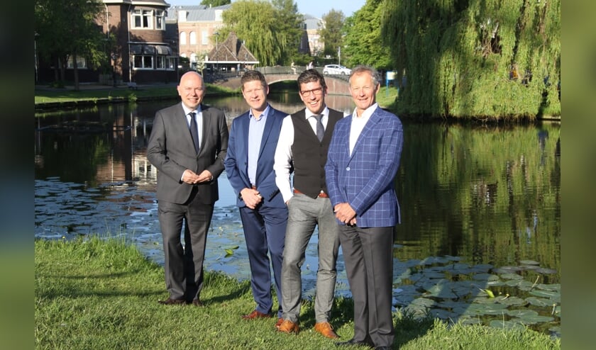 Hans Janssens Voorzitter CML, Hans Gennotte: Centrum-manager, Erwin Roodhart: Manager Stadsbreed OL, Nico Tates: Voorzitter, Ondernemend Leiden