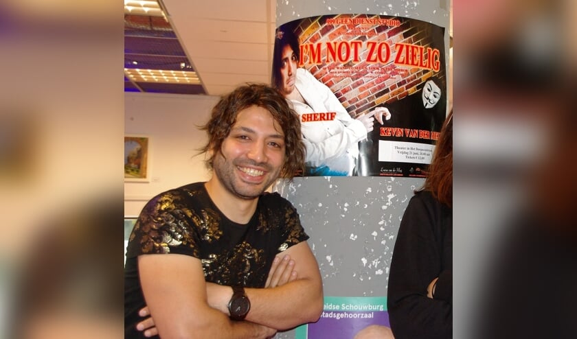 Schrijver en theatermaker Tommy Sherif.