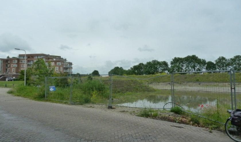 Van der Hulst is begonnen met de eerste activiteiten voor de bouw van woningen naast La Cascade.
