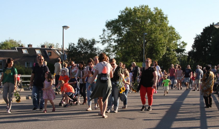 Bijna in sportpark De Bloemerd waar de Avond4Daagse eindigde op de velden van Velocitas.