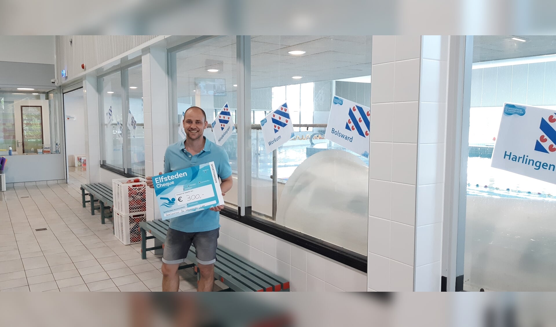 Zwemmers bij Sportcentrum De Waterkanten sponsorden de Maarten van der Weijden Foundation.
