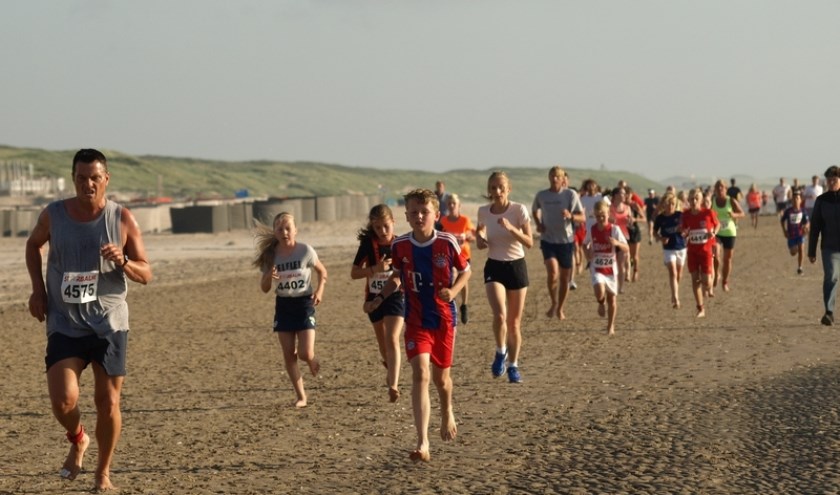 Een stevig briesje gaf een zetje in de rug bij de tweede Strandloop. | Foto: PR