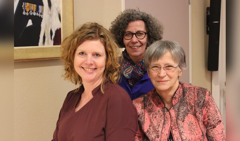 Marlies Volten (midden), samen met Elsbeth Koek (PvdA) en Rose Marie Keijzer (D66) bij hun afscheid van de raad in 2018. | Foto: archief/Nico Kuyt