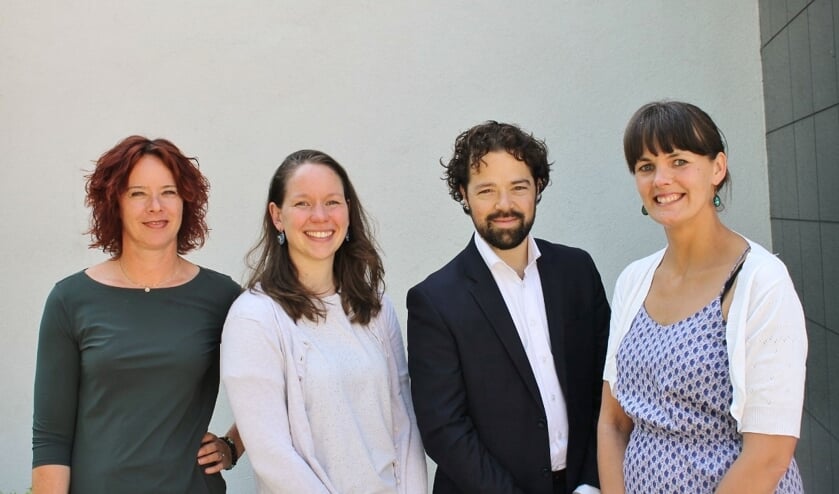 Vlnr: Ivonne (Dorpskracht), Kirsten (iDOE), Menno (Dorpskracht) en Anke (iDOE).