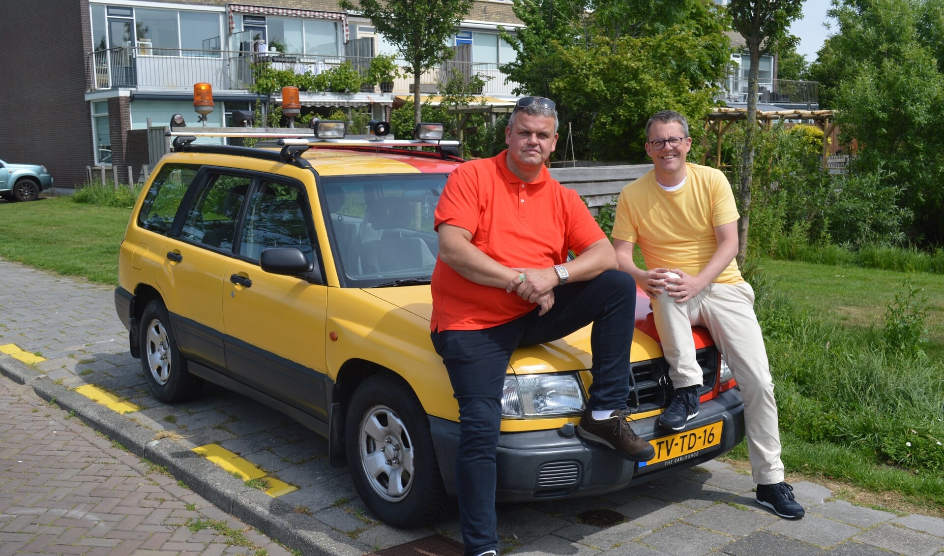 Jeroen van der Nagel en Bart Keultjes gaan in hun 'barrel' in tien dagen door Europa om zo geld op te halen voor KiKa. | Foto: pr.