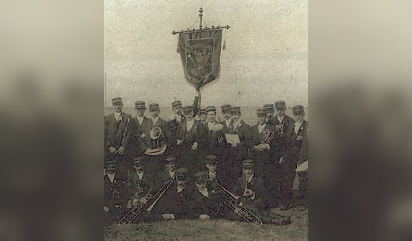 Uitsnede van een foto van de HHK in 1904. | Foto: www.hhkhillegom.nl.