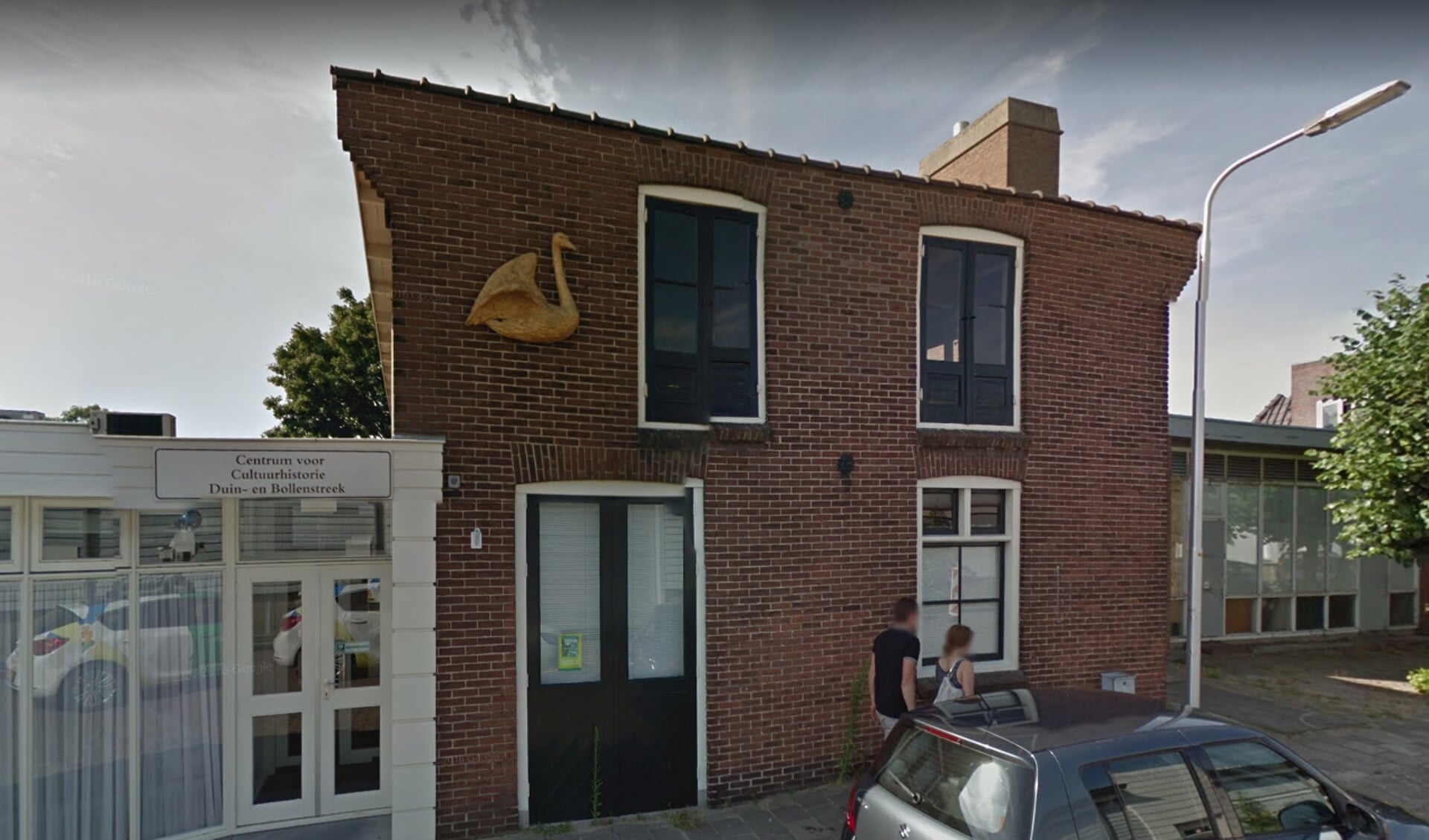 Vereniging Oud Lisse komt altijd bijeen in De Vergulde Zwaan aan de 1e Havendwarsstraat 4. 