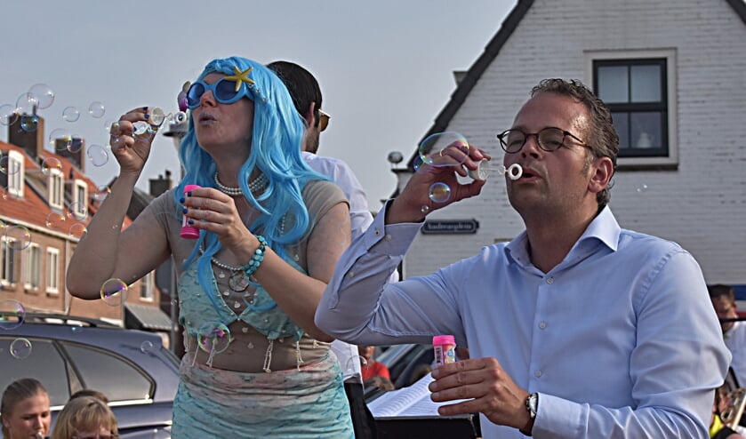 De opening van de Toeristenmarkt 25 juni dit jaar | Foto: Piet van Kampen
