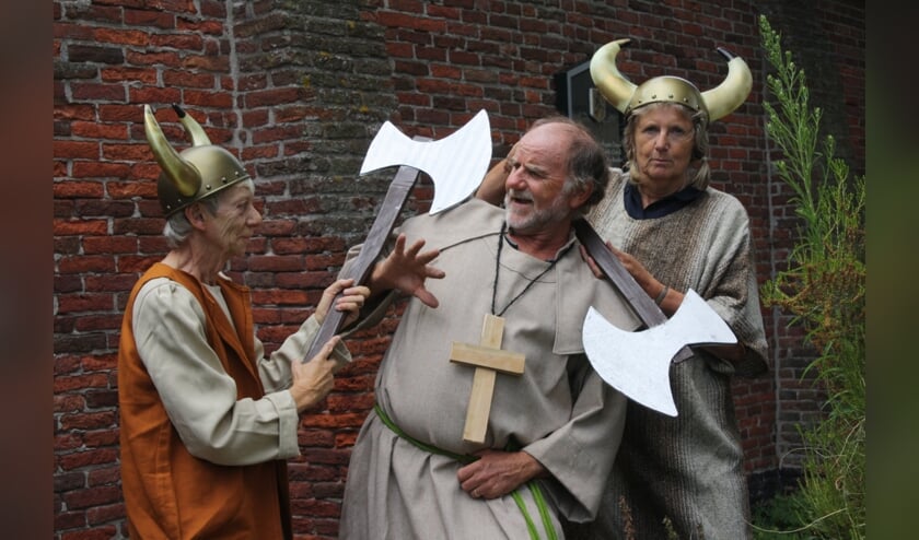 De gidsen van de Jeroentoren vertellen op zaterdag 17 augustus levensecht het verhaal van Jeroen. | Foto: Jos Westgeest