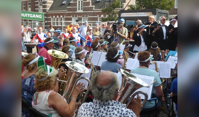 Wie durfde kon een nootje meeblazen met Excelsior. | Foto: Ina Verblaauw