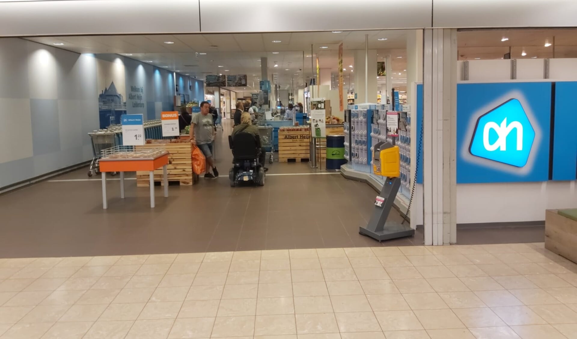De Albert Heijn vestiging in het Leiderdorpse winkelcentrum Winkelhof.