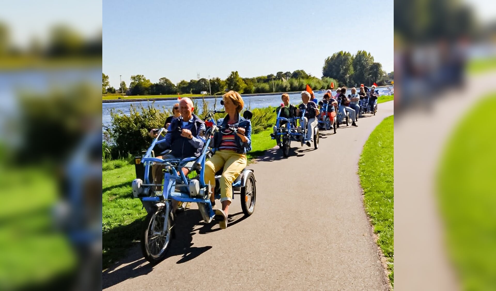 Onder weg naar wielervereniging Swift in Leiden voor een feestelijke lunch met live-muziek.