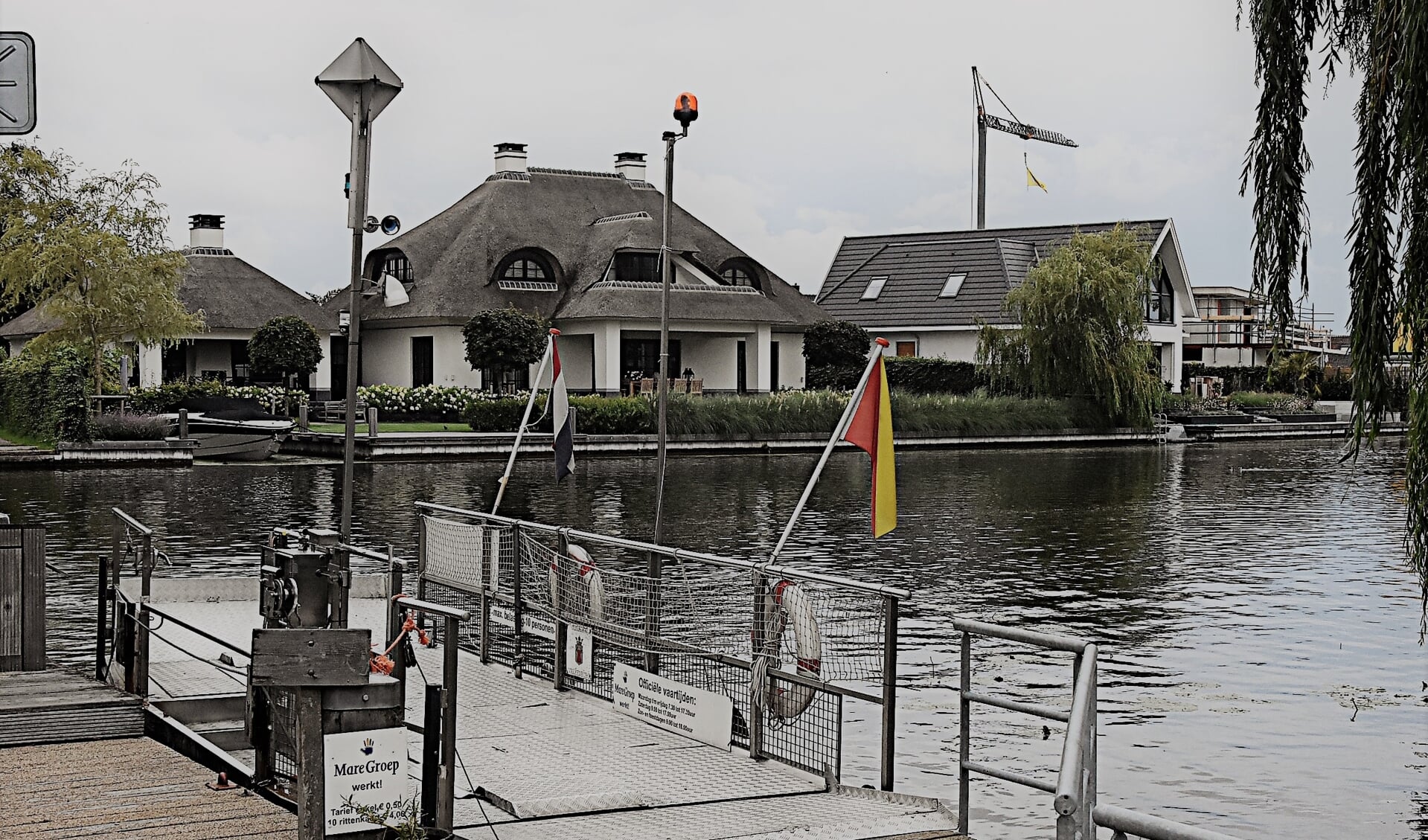 Het pontje van Valkenburg. | Foto: Piet van Kampen