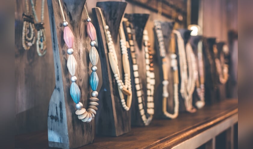 Een ketting of armband maken tijdens de workshop in 't KrantCafé. Heeft u al een ontwerp in gedachten?