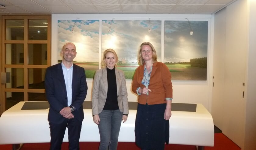 Peter Klink (Vorm/vof De Waterkanten), Jeanet van der Laan en Jolanda de Vries van Stek.