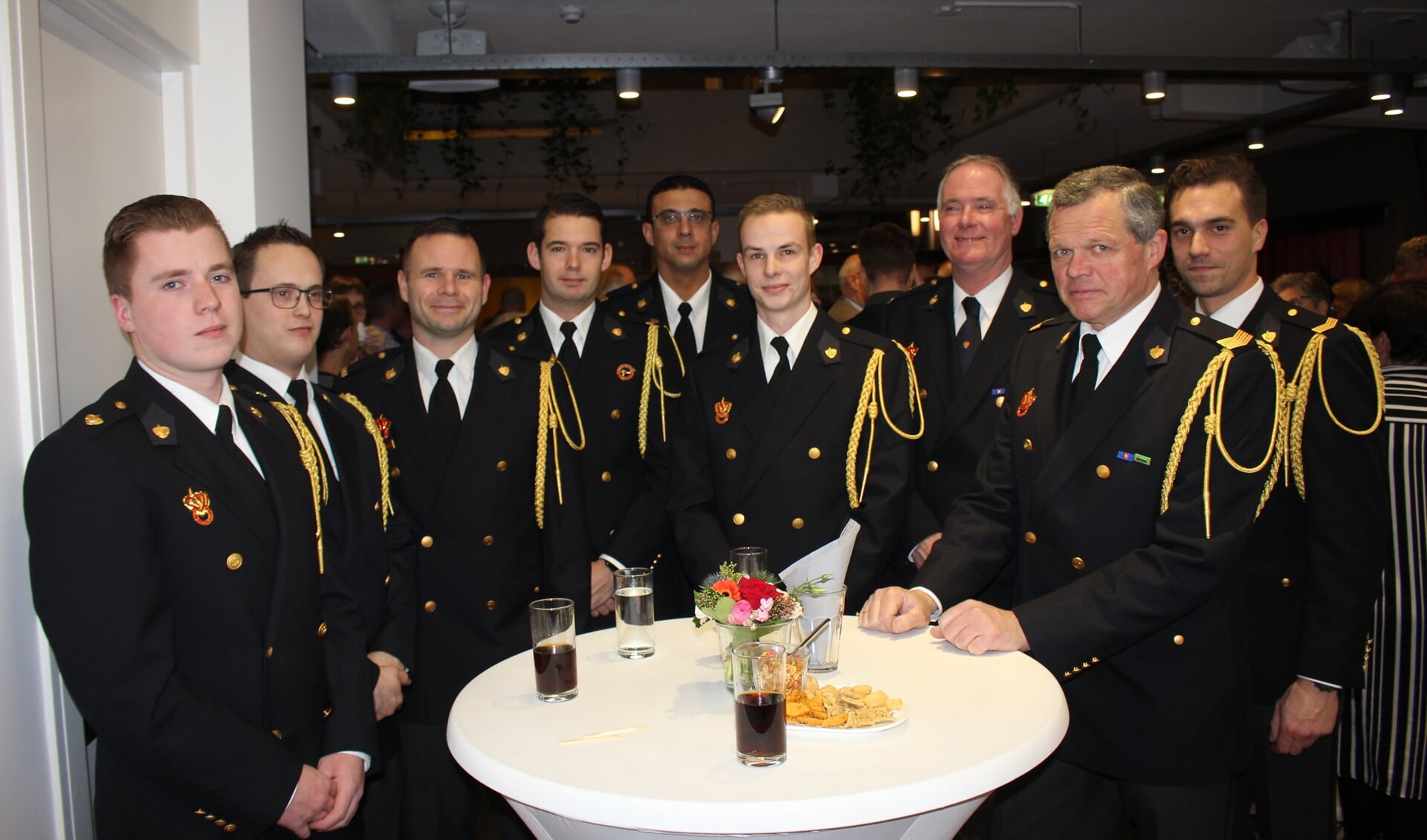 De delegatie van de Hillegomse Brandweer is ook vertegenwoordigd. | Foto: Annemiek Cornelissen