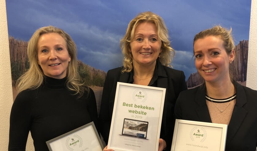 Quirine Kamphuisen met het online team van Noordwijk Marketing: Chantal Jurgens en Linda Hulsebosch. | Foto: PR
