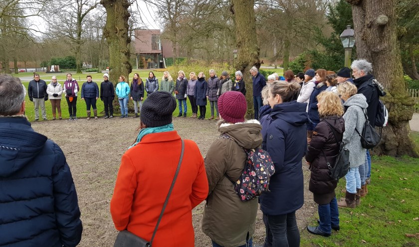 Een groep van 70 personen deed mee aan de Bewuste Wandeling.