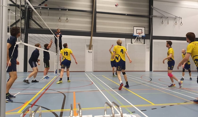 NOVO nam met vier sets tegen nul revanche op Leithon. | Foto: PR