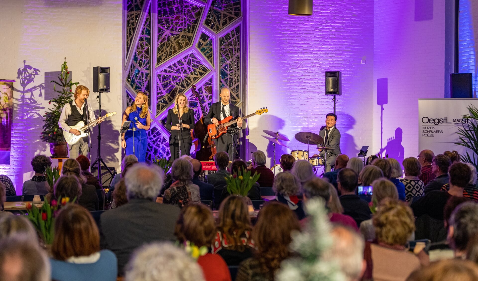 De grote belangstelling voor OegstLeest laat zien dat er behoefte is aan mooie culturele evenementen in Oegstgeest.