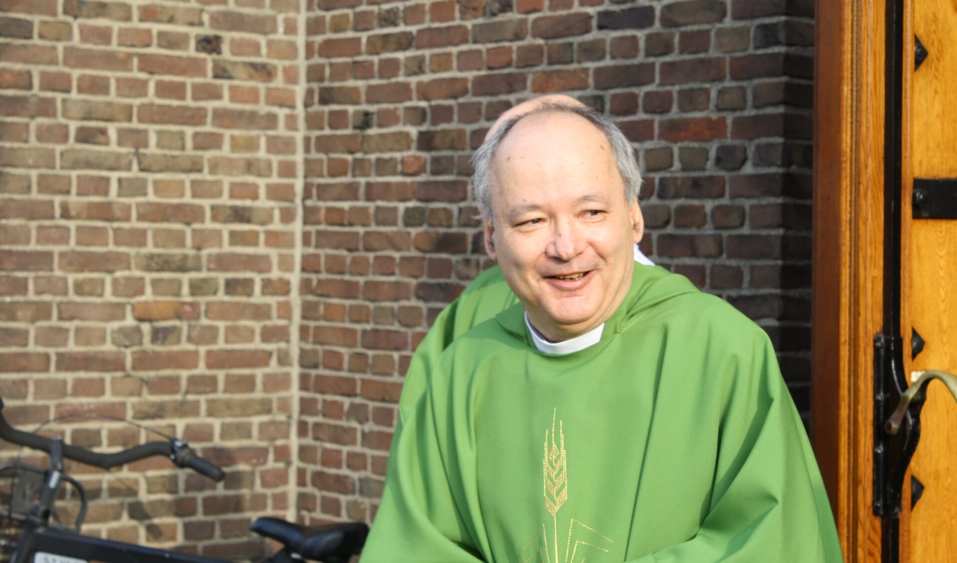Pastoor Franken verhuist naar de Augustinusparochie in Katwijk. | Foto en tekst: Piet de Boer.