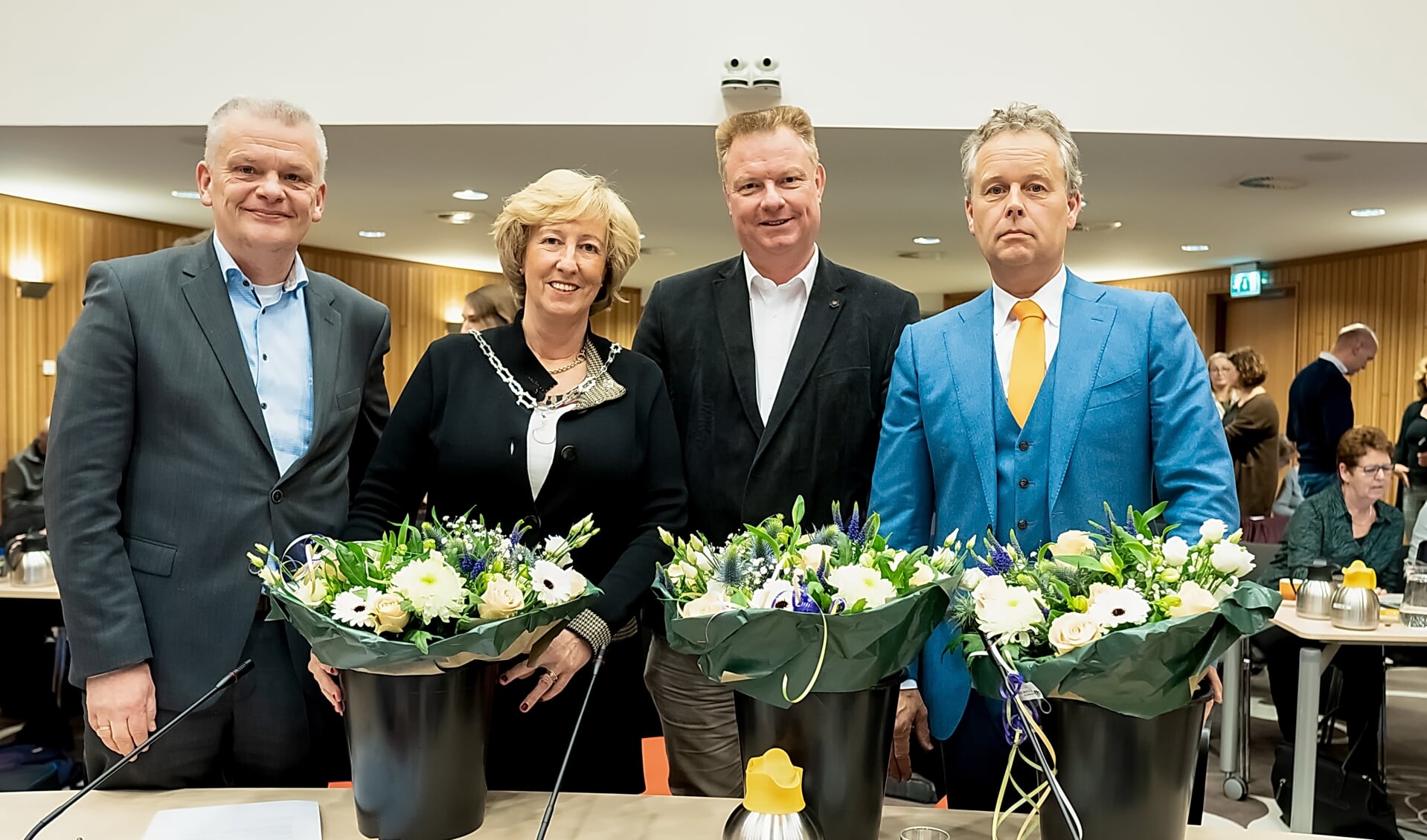 Het college is weer compleet. V.l.n.r. Daan Binnendijk (CDA), burgemeester Laila Driessen, Rik van Woudenberg (D66) en Willem Joosten (VVD). | Foto: J.P. Kranenburg