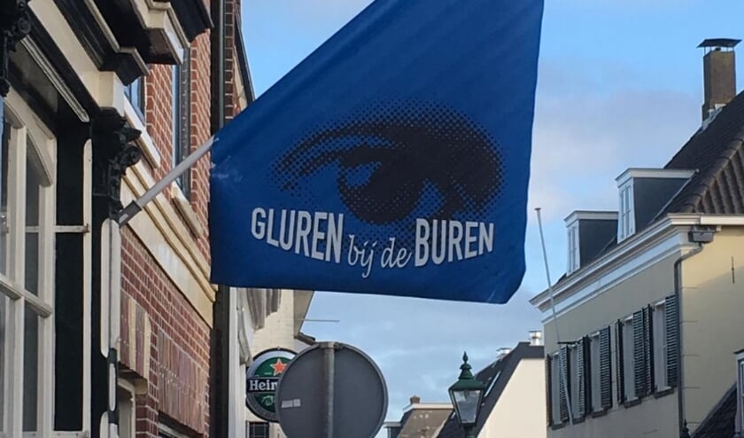 <p>Tijdens Gluren bij de Buren wordt de Dorpsstraat omgetoverd tot een lange pop-up galerie. | Foto: pr. </p>