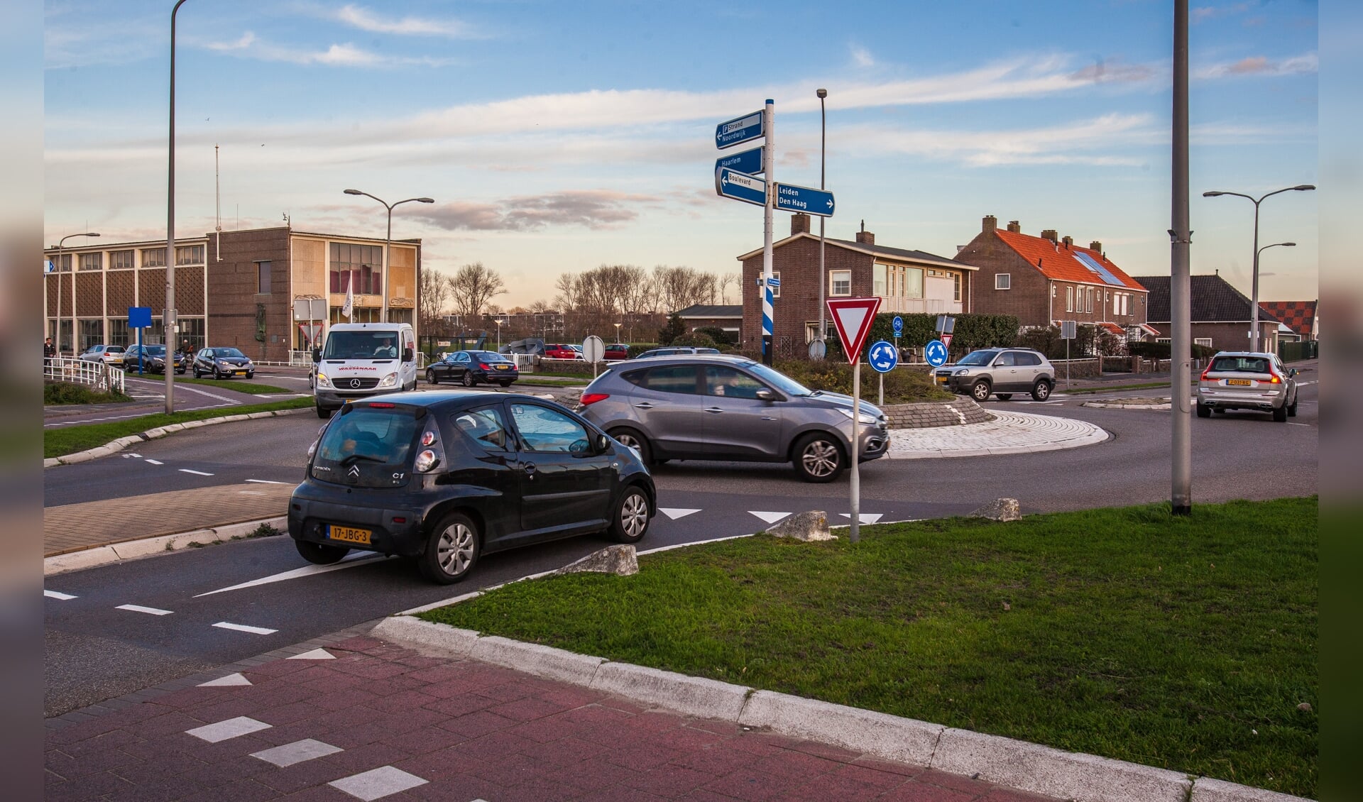 De rotonde Rijnmond-Binnensluis afgelopen dinsdag. | Foto: Adrie van Duijvenvoorde
