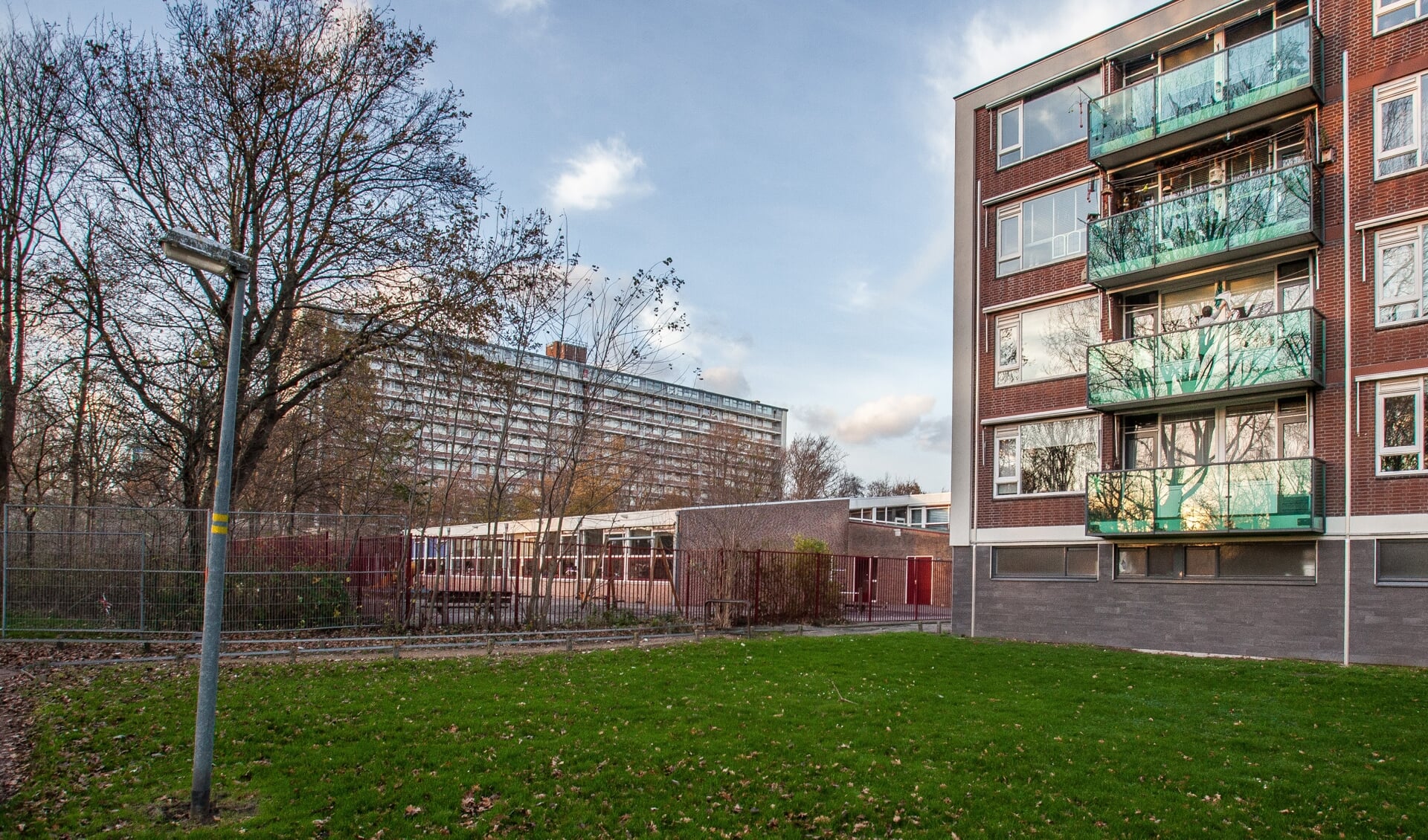 Op de plek van de Krulder past volgens het college een nieuw gebouw van 8 of 9 hoog. | Foto: Adrie van Duivenvoorde