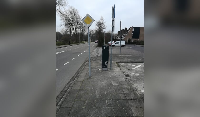 Een laadpaal in de straat, onmisbaar als je een elektrische auto hebt en geen eigen oprit.