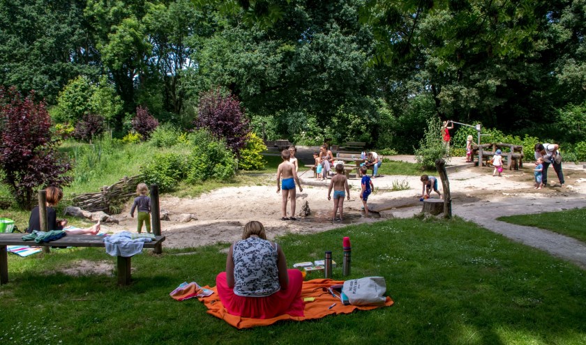 Kinderen en hun ouders/begeleiders blijven vaak lang in de natuurspeeltuin. Een toilet is dan onontbeerlijk.