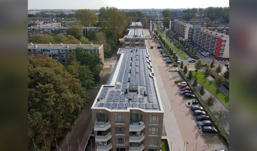 Zonnepanelen op de nieuwe appartementengebouwen aan de Hoorneslaan. | Foto: pr